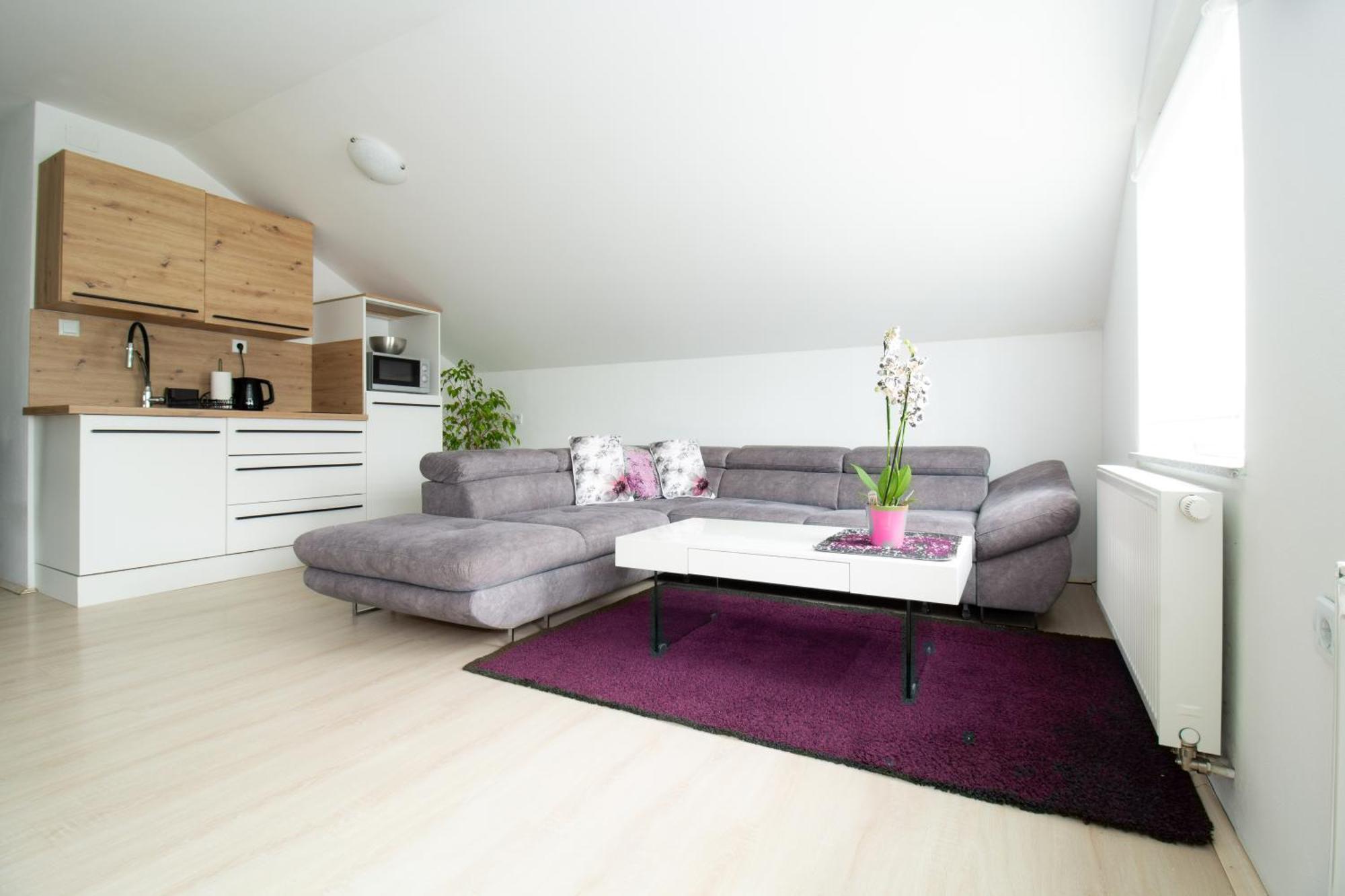 Apartman Keti Donja Lomnica Екстериор снимка