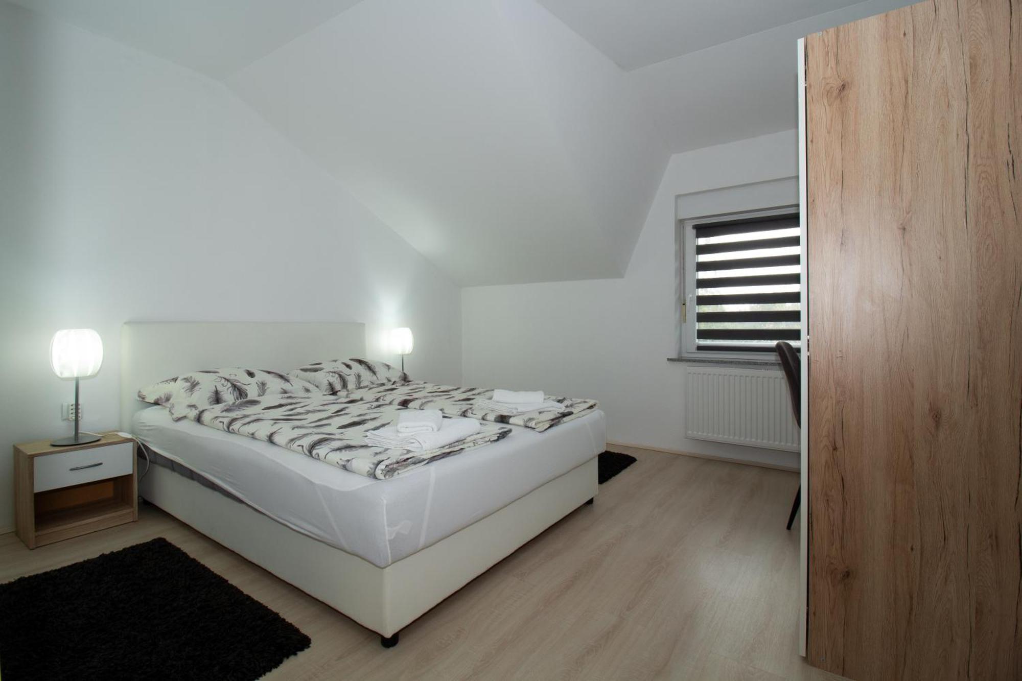Apartman Keti Donja Lomnica Екстериор снимка