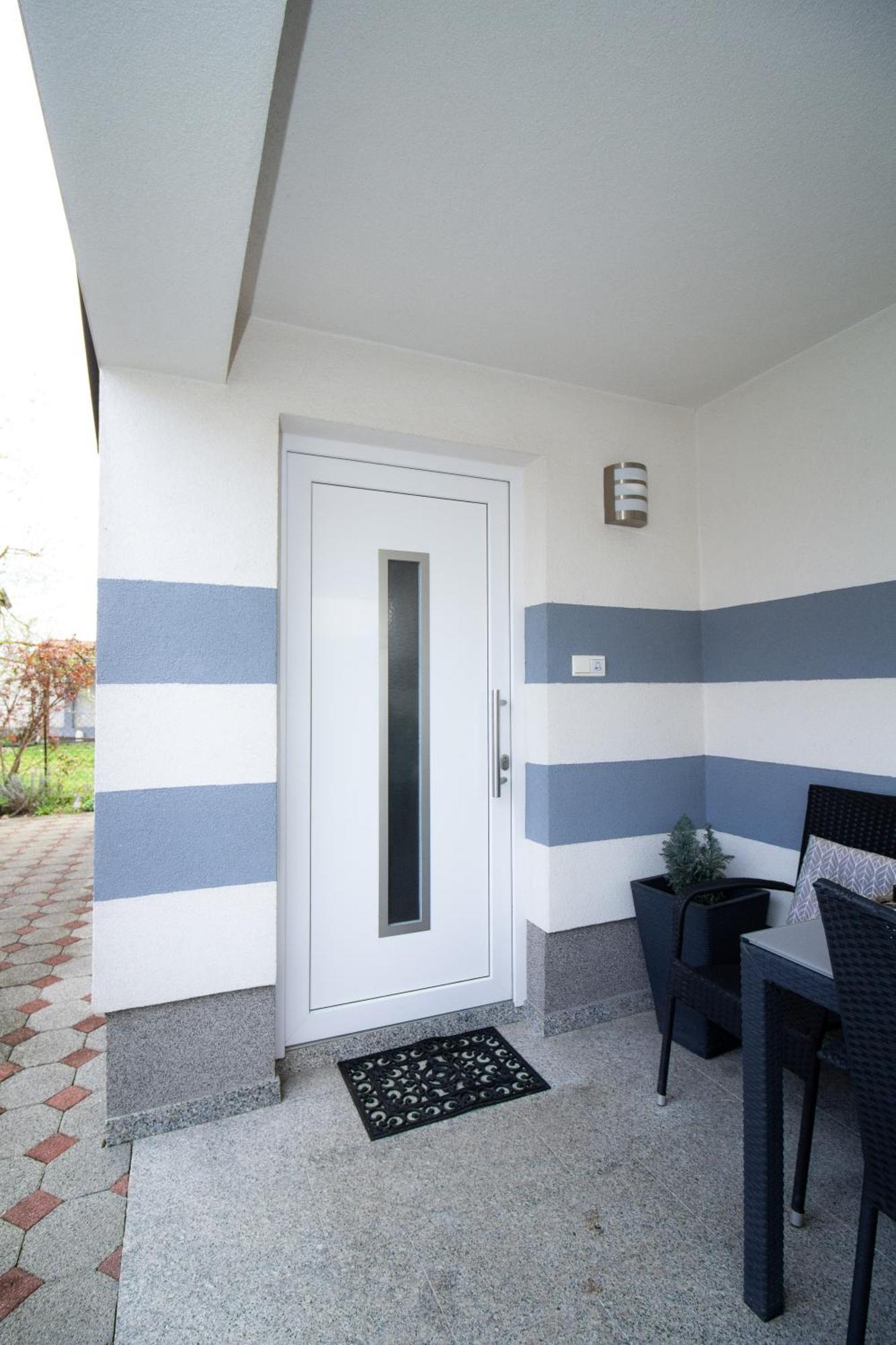 Apartman Keti Donja Lomnica Екстериор снимка