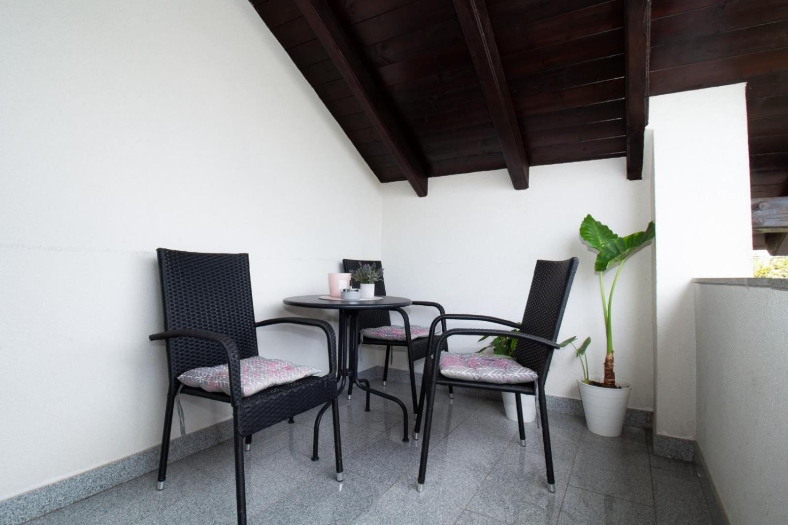 Apartman Keti Donja Lomnica Екстериор снимка